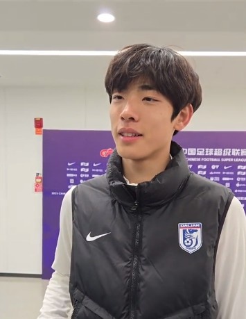  國青歸來上演中超首秀，朱鵬宇：感覺很好，場上大哥們很支持我