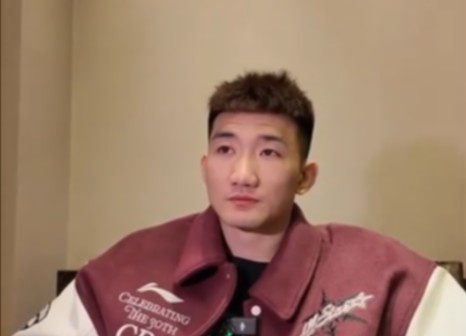  咋形容你和王博的關(guān)系？孫銘徽：像家人 他訓(xùn)練&生活中很照顧我們