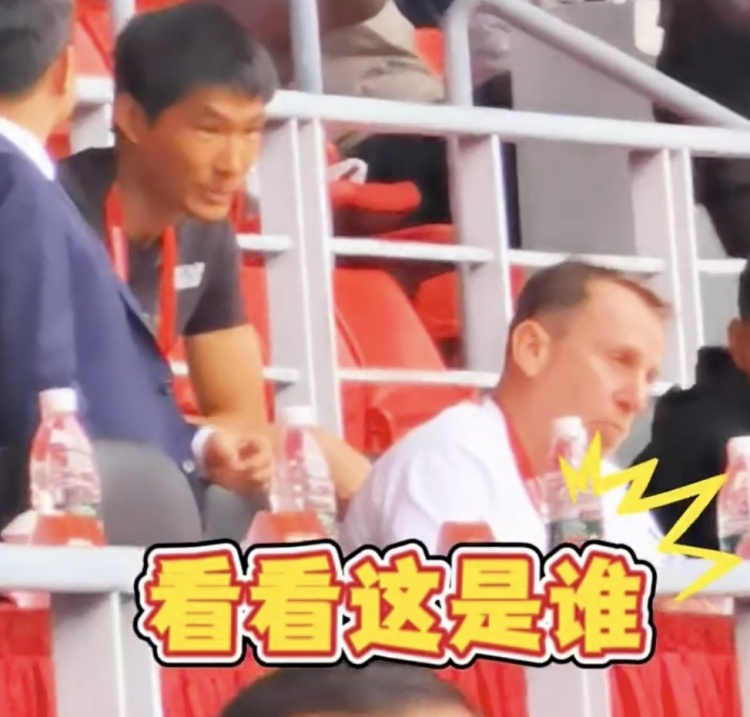  久爾杰維奇現(xiàn)身鹽城，現(xiàn)場(chǎng)觀看中國(guó)U22國(guó)足vs韓國(guó)