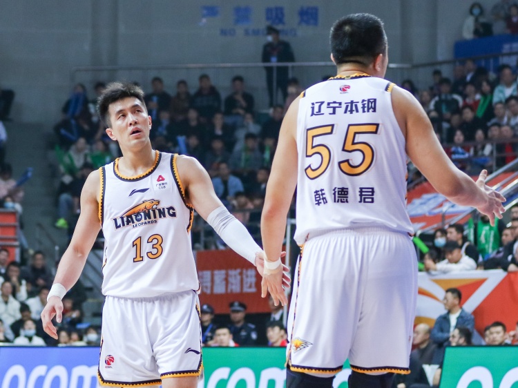  里程碑！韓德君8625分追平郭艾倫 并列遼籃隊(duì)史得分王