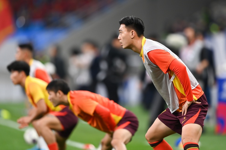  足球報(bào)：張玉寧、蔣圣龍均有不同程度傷病，伊萬(wàn)未讓在熱身賽出場(chǎng)