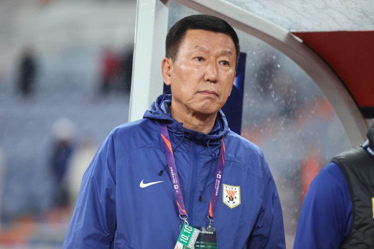  崔康熙：間歇期被抽調(diào)了很多球員訓(xùn)練受影響，國腳每人狀態(tài)不同