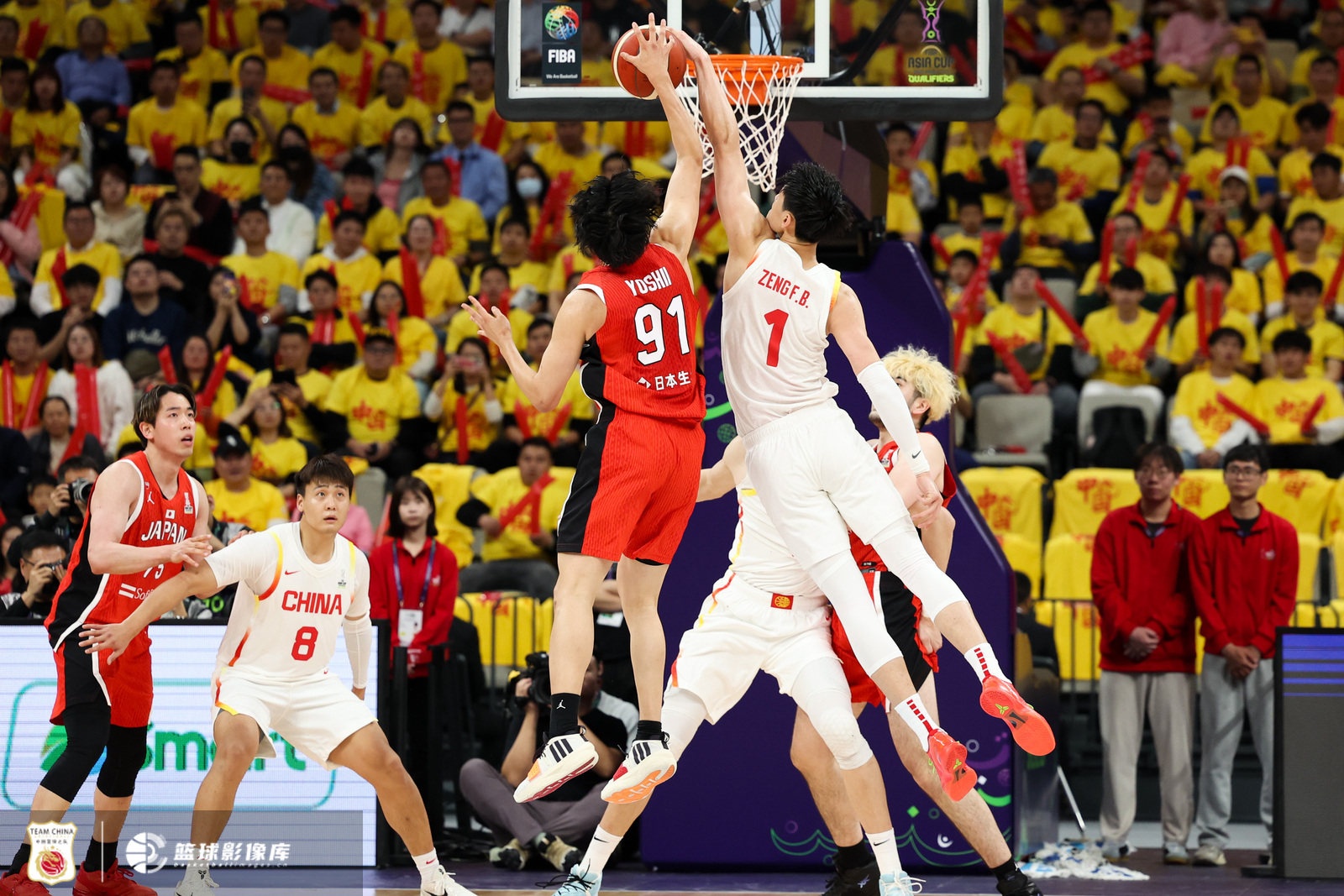  中國男籃內(nèi)外開花 曾凡博攻防一體在線 中國大勝日本42分！
