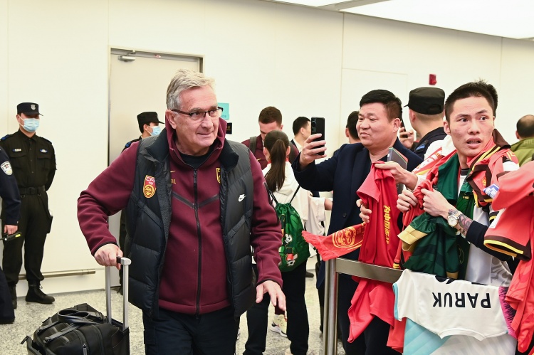  蘇媒：國足仍有爭第二希望，但真的不能再“守”下去了